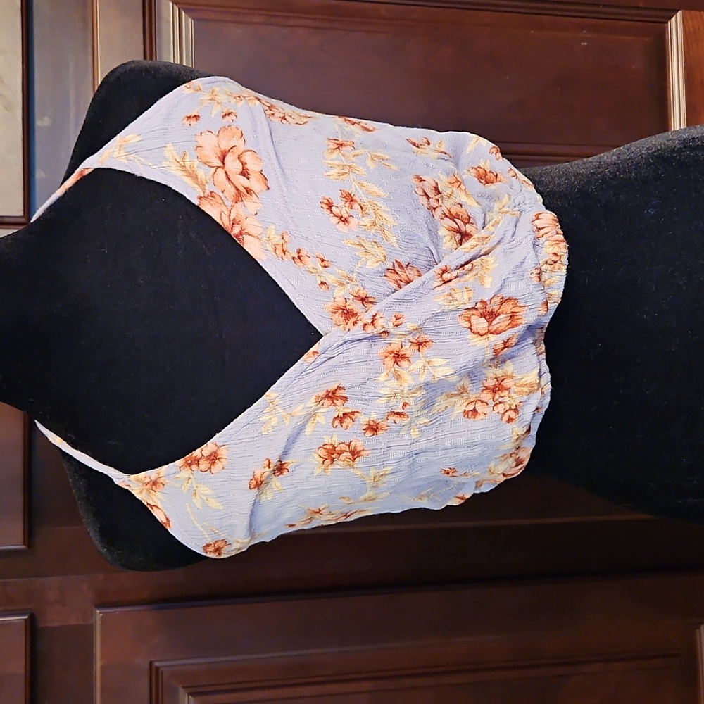 American Eagle Purple Floral Cropped Tie Tank Size S